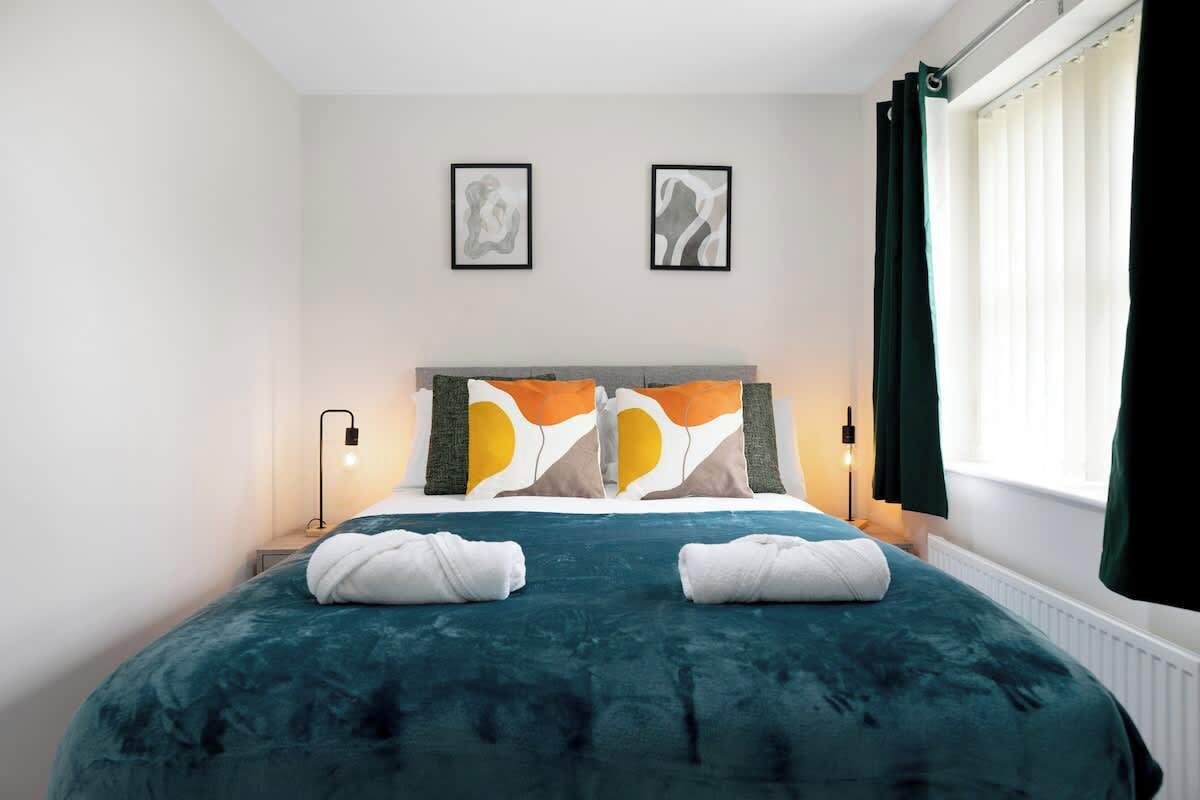 2 bedrooms, WiFi, bed sheets