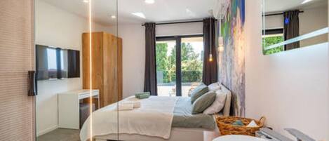 1 bedroom, iron/ironing board, Internet