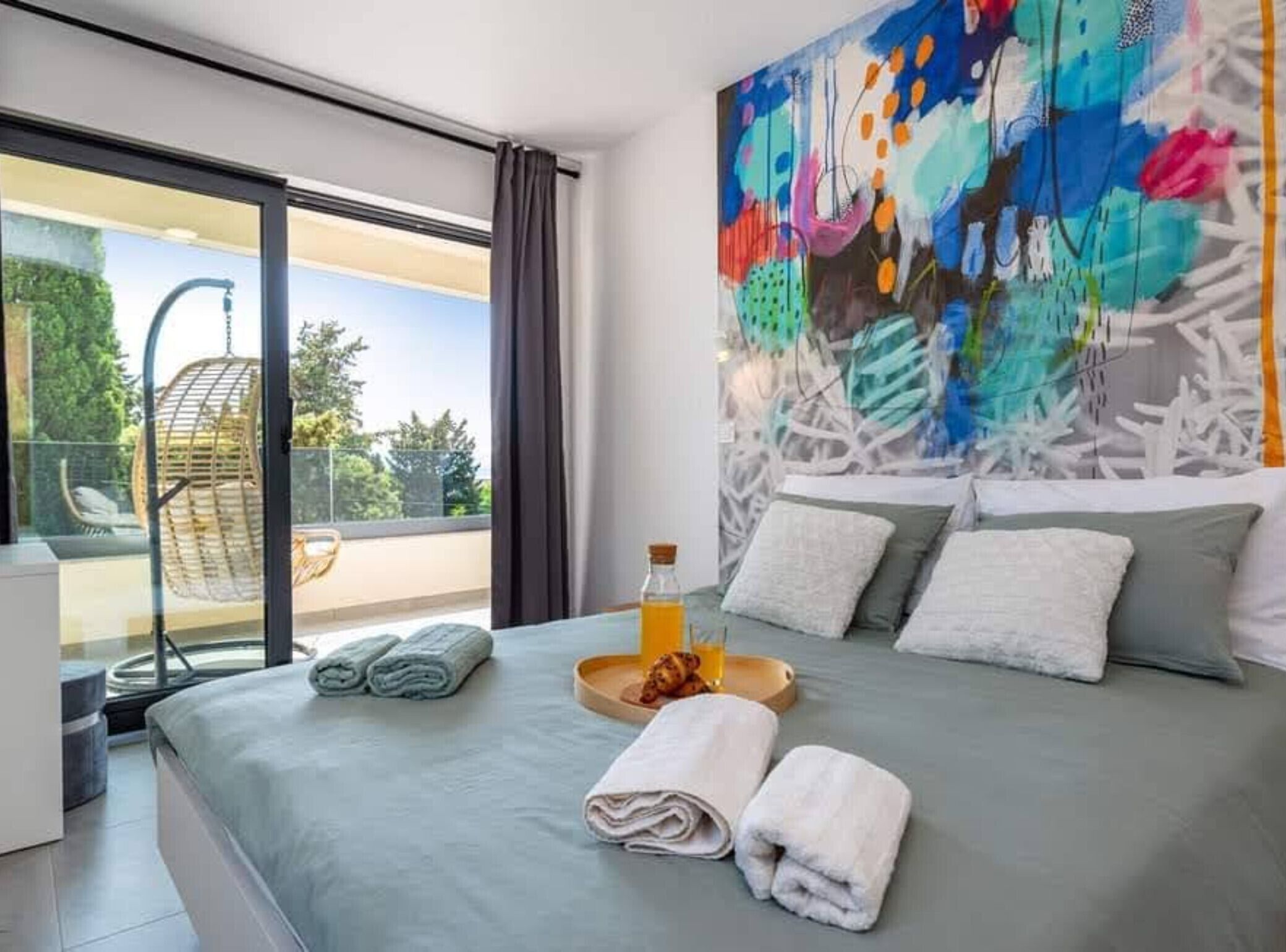 4 bedrooms, iron/ironing board