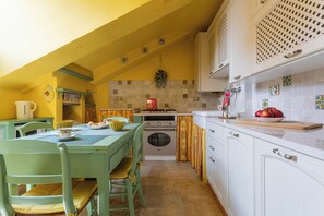 Apartment | Private kitchen | Fridge, microwave, oven, stovetop