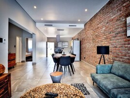 Apartment, 2 Bedrooms | In-room safe, iron/ironing board, free cribs/infant beds, free WiFi