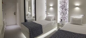 Golden Tower Shopping by Fênix Hotéis