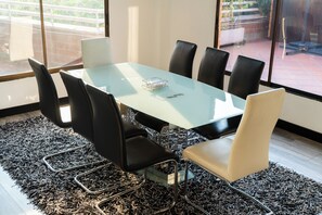 Dining - ROOMY HOUSE IN POBLADO/JACCUZZI/AC/VISITORS ALLOWED (Medellín)