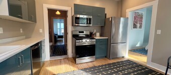 Beautiful NEW apt on top of Munjoy Hill with private deck and private parking. 