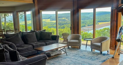 Endless Lake Views, Amazing Sunsets overlooking a state park!