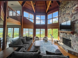 Smart TV, fireplace, video games, table tennis - Endless Lake Views, Amazing Sunsets overlooking a state park! (Lehighton)