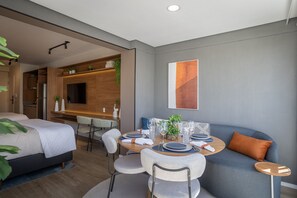 Apartment | Dining
