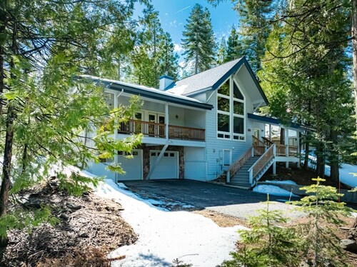Mountain escape at luxury Monarch house Shaver Lake less than 5 minutes to lake 