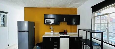 Microondas, horno, lavavajillas, tostadora