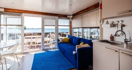 Unique Experience Close to AMS. Free Parking.