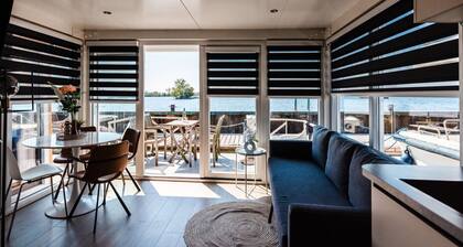 15mins to AMS | Rooftop Terrace | Free parking | Self check-in