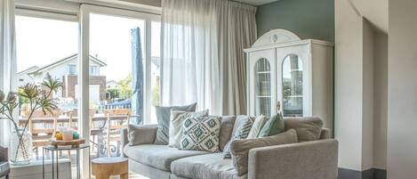 電視、壁爐、乒乓球設施