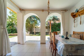 Dining - Apartment near Lake Balaton for family and friends (Balatonberény)