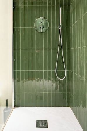 Shower, hair dryer, bidet, towels - Suite Veronetta (Verona)