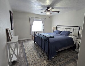 2 bedrooms, iron/ironing board, free WiFi, bed sheets