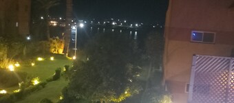 Terrific 4-bedroom hotel in Luxor with AC, WiFi and swimming pool