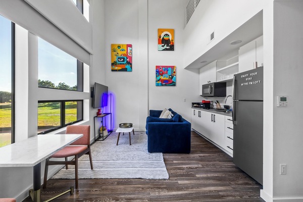 Loft, 1 Queen-Bett und Schlafsofa, Nichtraucher, Stadtblick | 1 Schlafzimmer, Allergikerbettwaren, individuell eingerichtet
