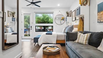 Studio, 1 Queen Bed with Sofa bed, Patio, City View | 1 bedroom, hypo-allergenic bedding, individually furnished