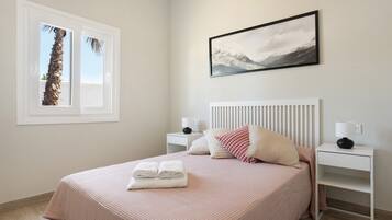 4 bedrooms, free WiFi, bed sheets