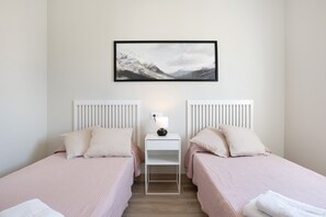 4 bedrooms, free WiFi, bed sheets