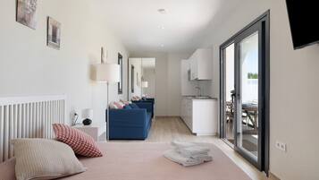 4 bedrooms, free WiFi, bed sheets
