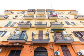 숙박 시설 정면