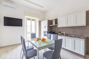 Private kitchen - Chiara Modern Apartment  (Naples)