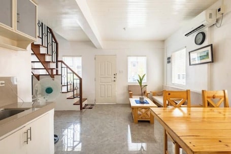 Interior. Serene Cozy Air Con Home in Fully-Secured Complex