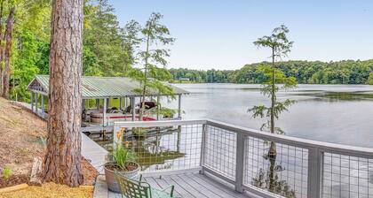 Charming Cottage at Weoka on Lake Jordan perfect for fishing and playing