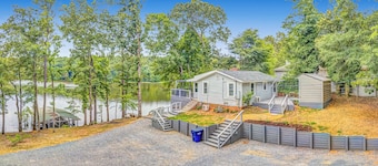 Charming Cottage at Weoka on Lake Jordan perfect for fishing and playing
