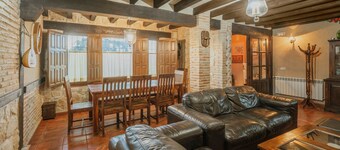 Country House 'El Mirador De La Pinilla' with Mountain View, Private Garden and Wi-Fi