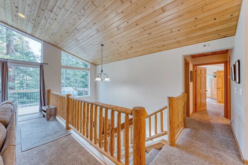 Tahoe Vista by Avantstay Central Location + Patio