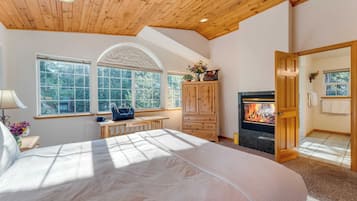 Rumah (4 Bedrooms) | Interior
