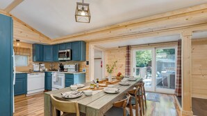 House (4 Bedrooms) | Bahagian dalam