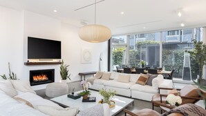 House (4 Bedrooms) | Interior - Venice View by Avantstay Walk to Venice Beach Rooftop, Ice Bath, Luxe Design (Venice)