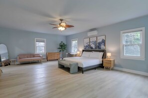 House (Multiple Bedrooms) | Interior - Game Farm Villa by Avantstay 10bdr, Private Pond, Spa, Pool Family-friendly (Palenville)