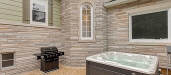 Game Farm Villa by Avantstay 10bdr, Private Pond, Spa, Pool Family-friendly