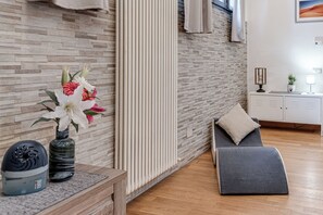 Interior - Apartment 'Easy Loft Firenze' with Wi-Fi and Air Conditioning (Firenze)