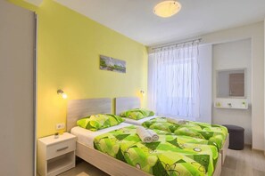 2 soverom, strykejern/-brett, wi-fi og sengetøy