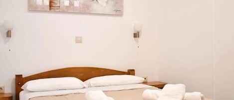 1 bedroom, free WiFi, bed sheets