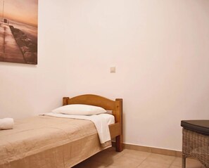 1 quarto, Wi-Fi de cortesia, roupa de cama