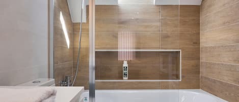 Shower, towels