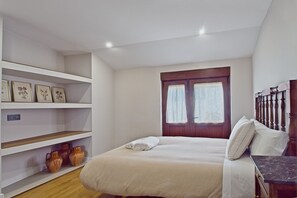 8 habitaciones, tabla de planchar con plancha y wifi gratis 