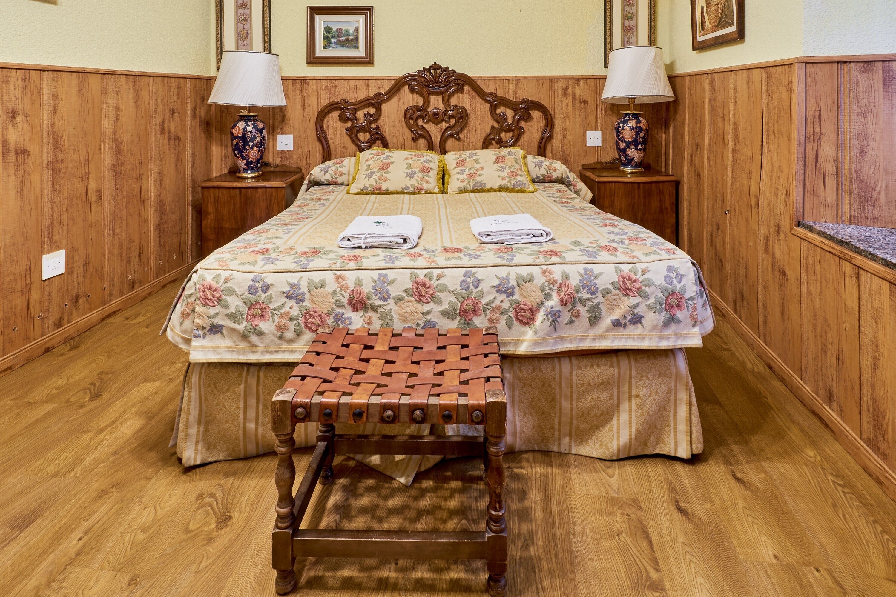 6 bedrooms, iron/ironing board, free WiFi, bed sheets