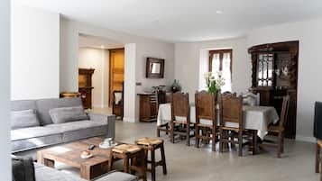 Televisión, chimenea y tenis de mesa