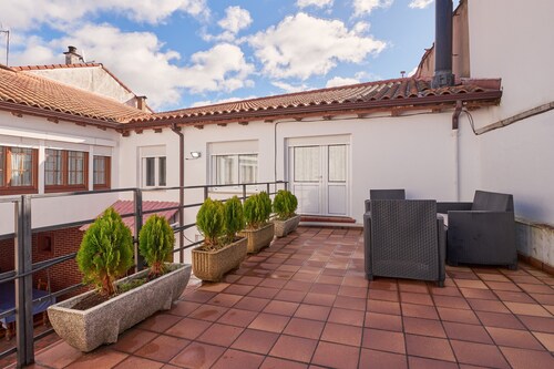 Country House 'El Capricho Del Tejar' with Shared Pool, Private Terrace and Wi-Fi
