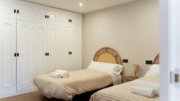 8 Schlafzimmer, Bügeleisen/Bügelbrett, kostenloses WLAN, Bettwäsche