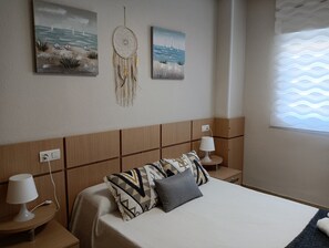 2 bedrooms, iron/ironing board, free WiFi, bed sheets