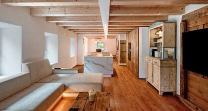 Thari House Dolomiti: Mountain Retreat with Spa, EV Charger & Private Wellness Area