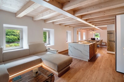 Holiday home 'Thari House Dolomites' a stone's throw from the lifts with SPA, car terminal and WI-FI
